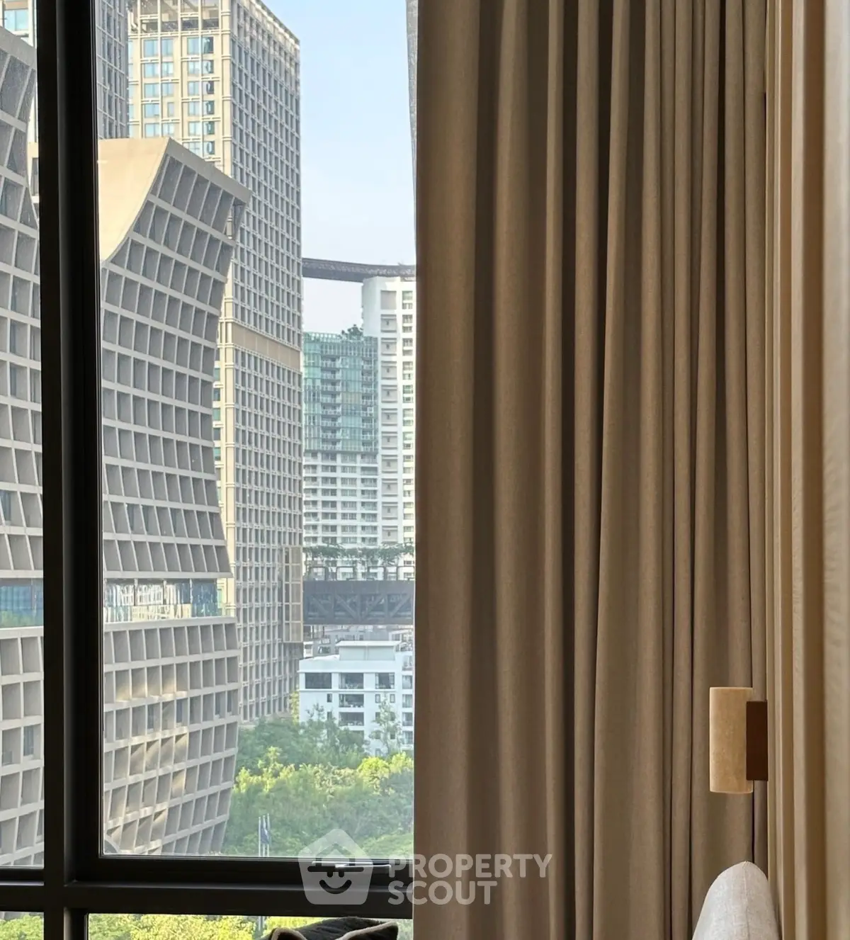 Screenshot 2568-12-15 at 21.31.34.jpg