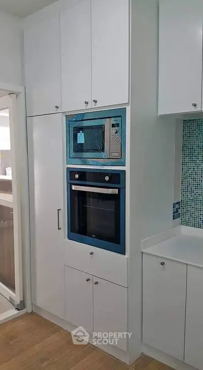 image_rental-27808303