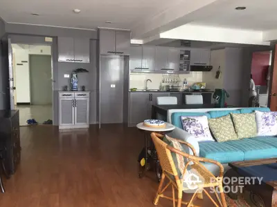  2 Bedrooms Condo -2