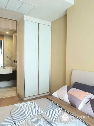 Fully Furnished 1 Bedroom Condo at Noble Be 19 Sukhumvit-3