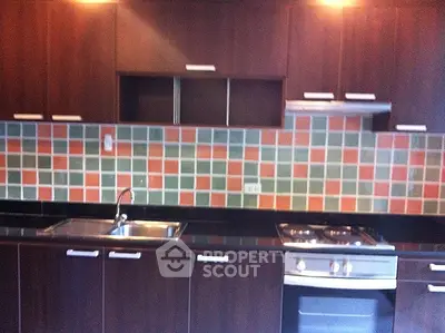 Fully Furnished 3 Bedrooms Apartment at Baan Thirapa Apartment-3