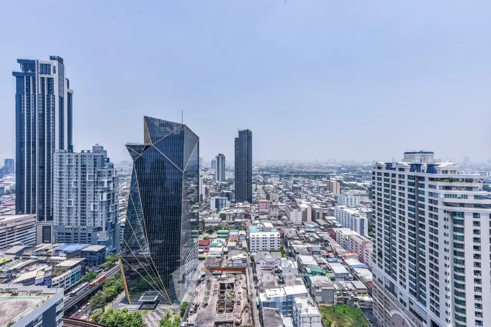 Stunning cityscape view with modern skyscrapers and urban landscape