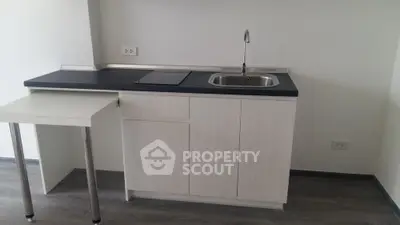  1 Bedroom Condo -3