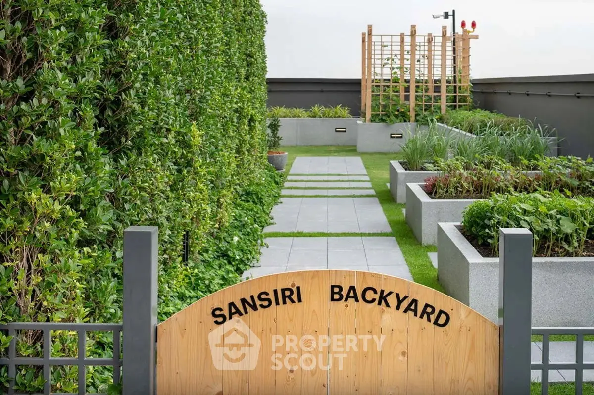 Luxurious rooftop garden with lush greenery and modern landscaping.