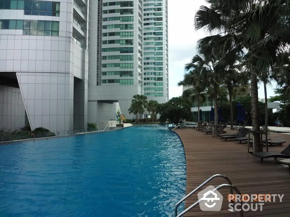  3 Bedrooms Condo -1