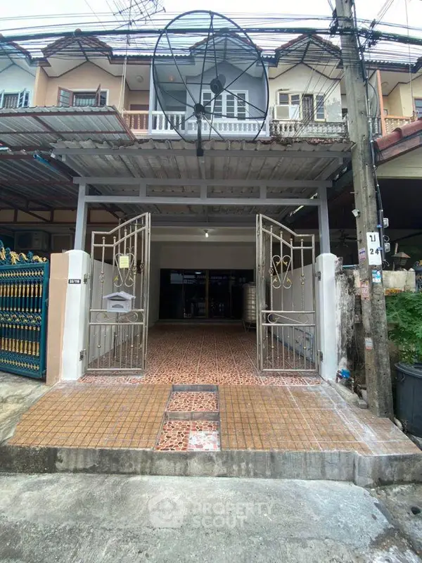 image_rental-8637212