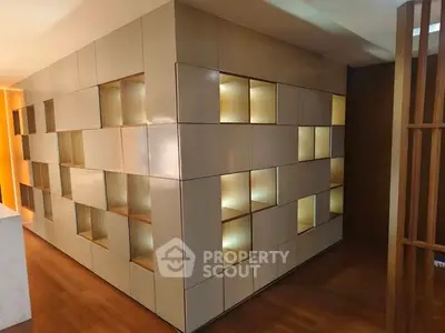 image_rental-31646676