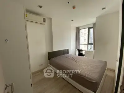 Fully Furnished 1 Bedroom Condo at Ideo Mobi Sukhumvit-3