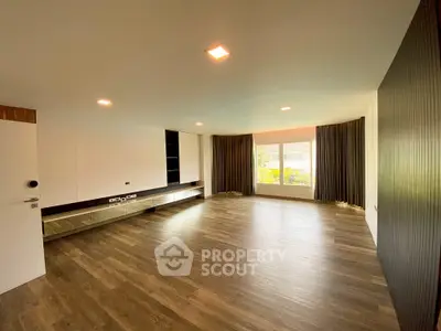 image_rental-30207248