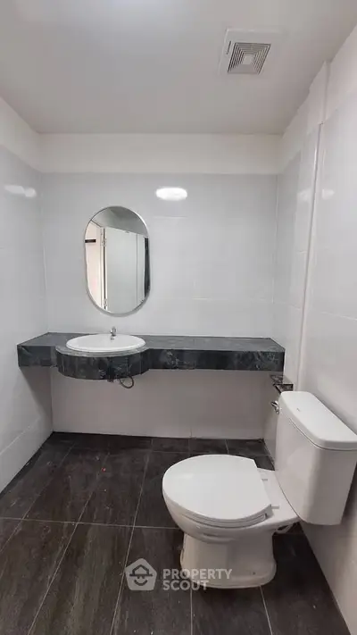 Modern bathroom with sleek design and elegant fixtures