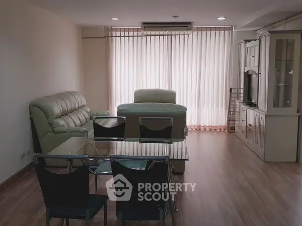 image_rental-5309227