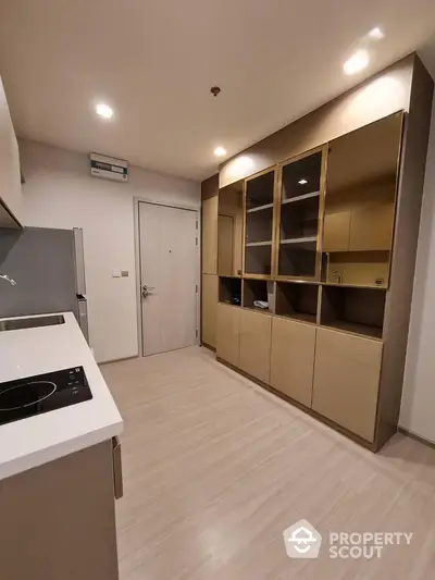  2 Bedrooms Condo at Life Sukhumvit 62-7