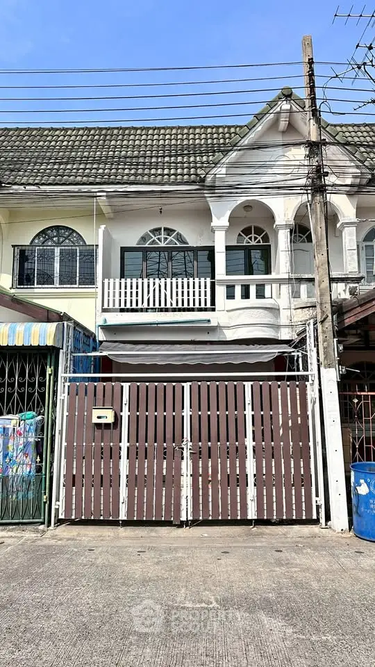 image_rental-29632977