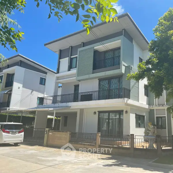 image_rental-6027461