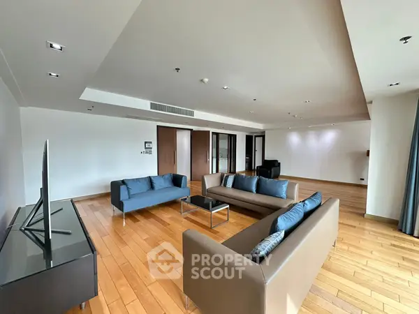 image_rental-27492862