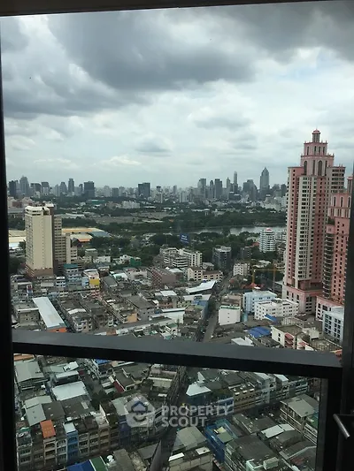 2 Bedrooms Condo at The Lumpini 24-2