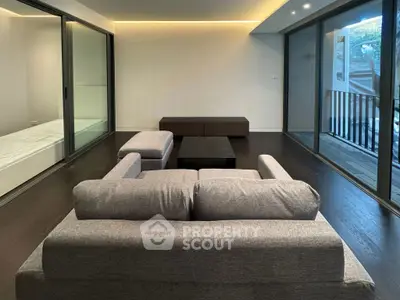 image_rental-30725513