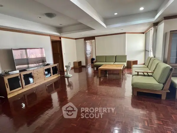 image_rental-12012080