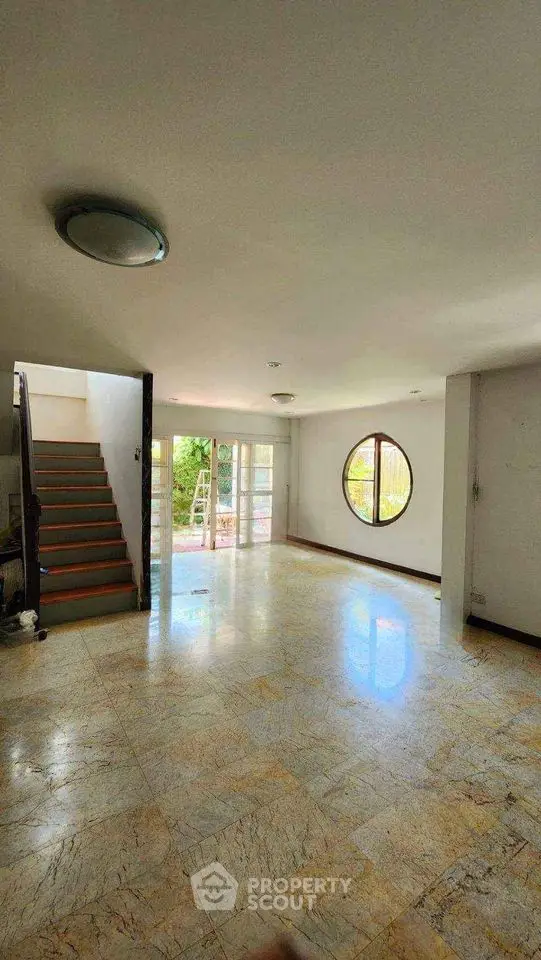 image_rental-16709614