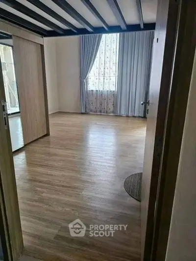 image_rental-31003227