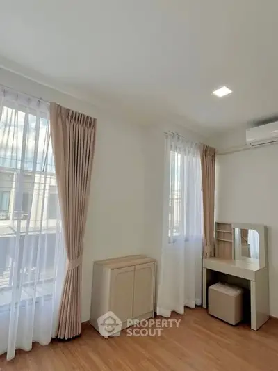 image_rental-28567370