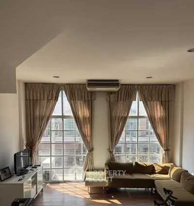 image_rental-30296122