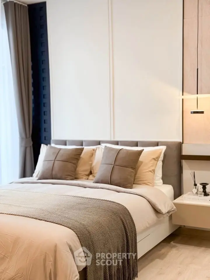 Luxurious modern bedroom with elegant decor and cozy ambiance