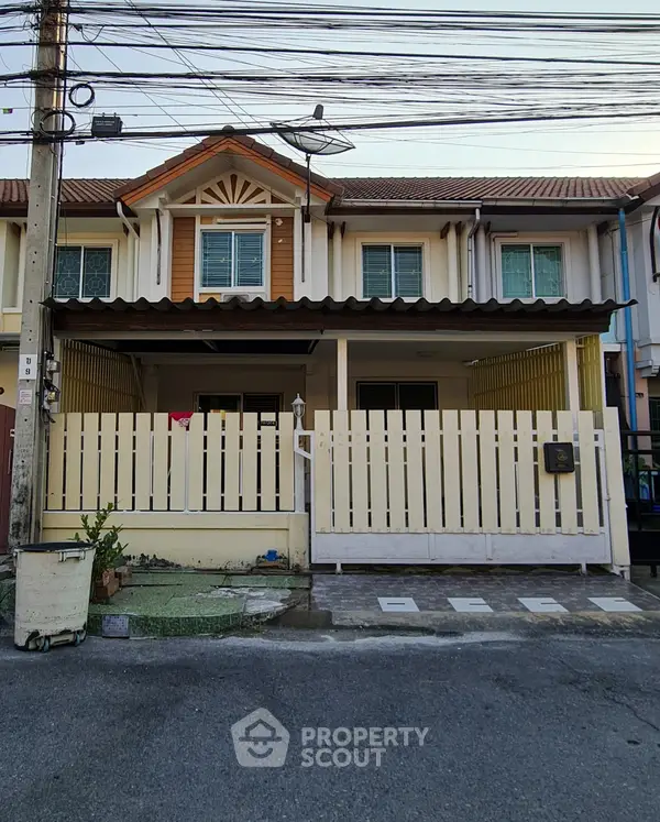 image_rental-6773917