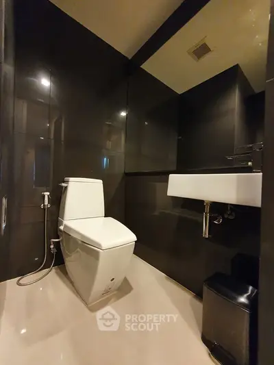 Fully Furnished 1 Bedroom Condo at Rhythm Sathorn-2