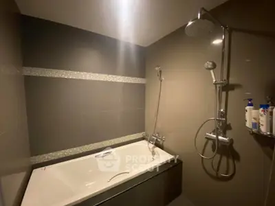 Fully Furnished 1 Bedroom Condo at The Crest Sukhumvit 34-4