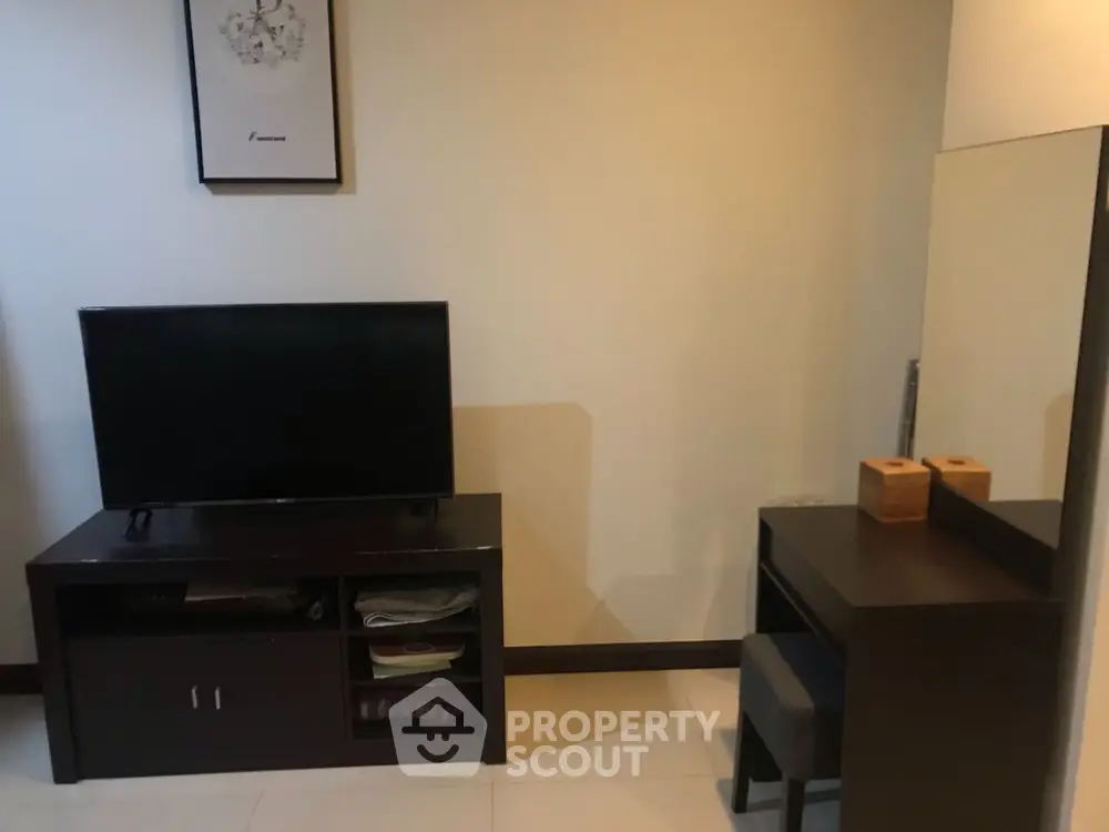 1 Bedroom Condo -1