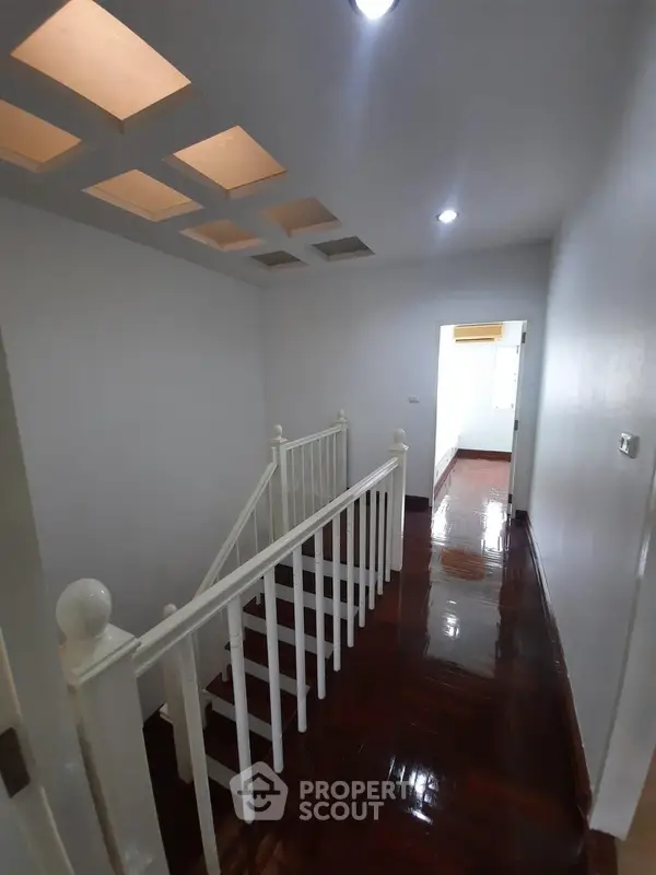 image_rental-8338229