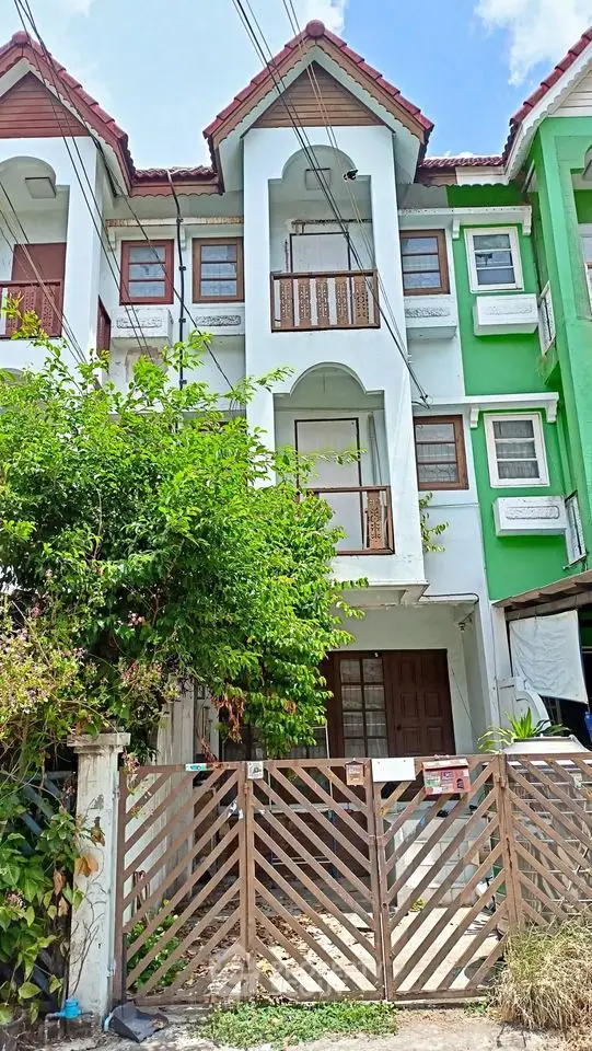 image_rental-11993456