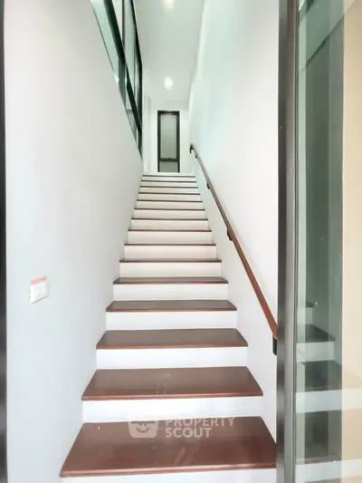 image_rental-31798138