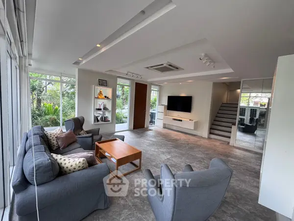 image_rental-28806336