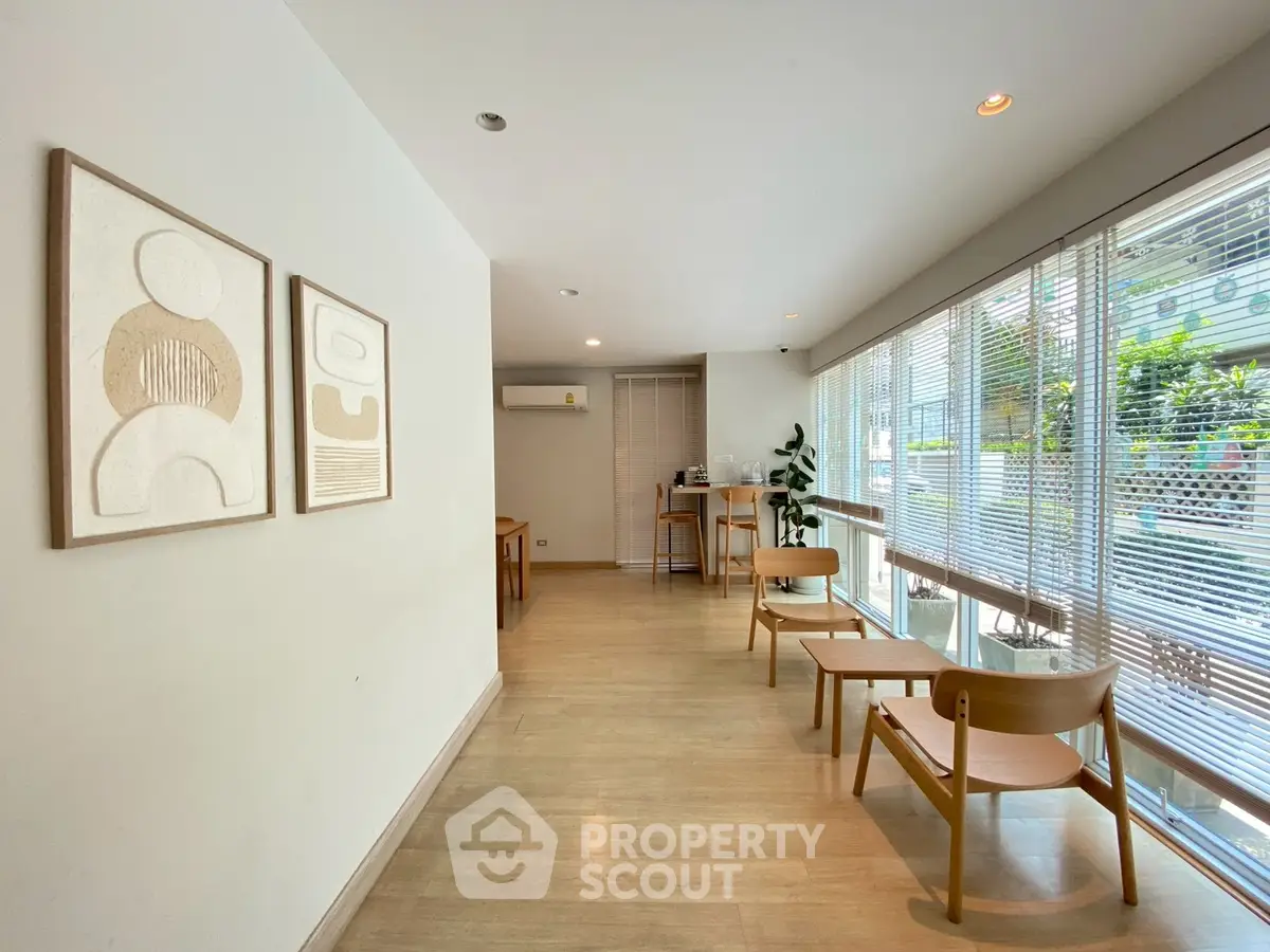 LINE_ALBUM_8B Prasanmitr Place 70,000 2+1 bed 140sqm_260320_25.jpg