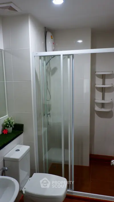  2 Bedrooms Condo at Regent Home บางซ่อน-2