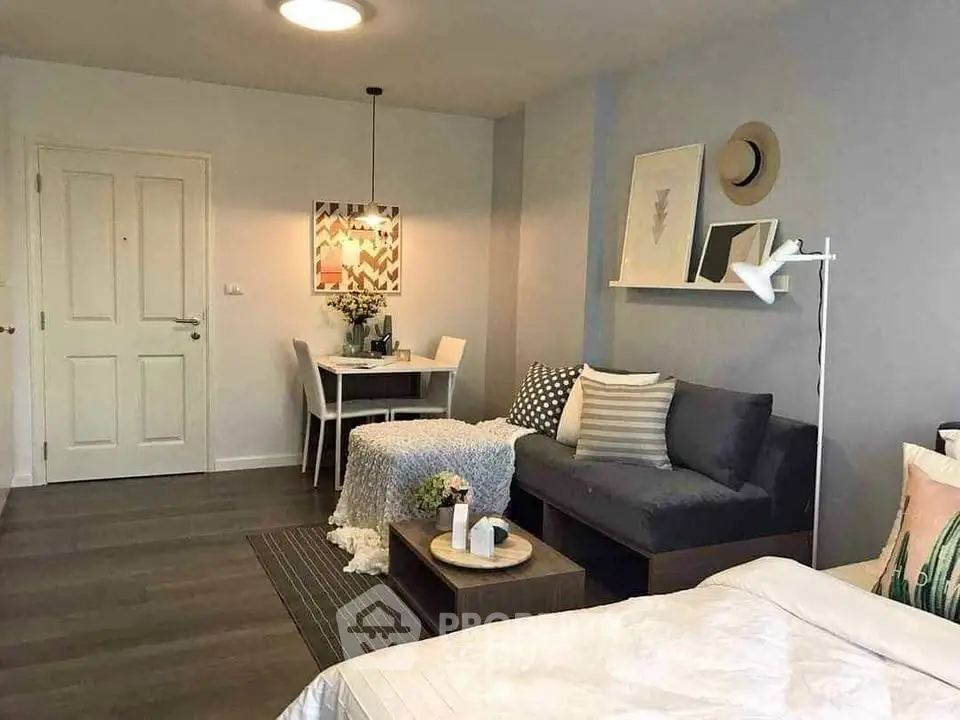 Chic modern living room with cozy seating and stylish decor