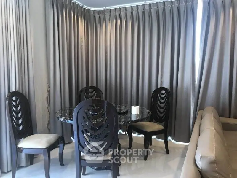  2 Bedrooms Condo -1