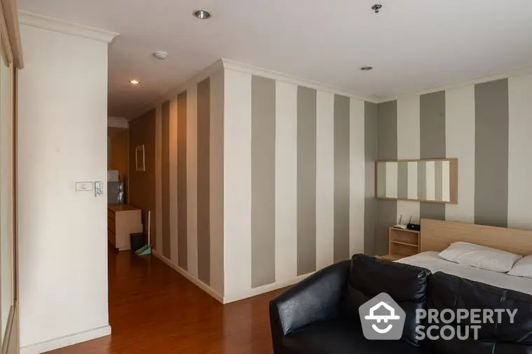 Fully Furnished 1 Bedroom Condo at Grand Park View Condominium Livingroom