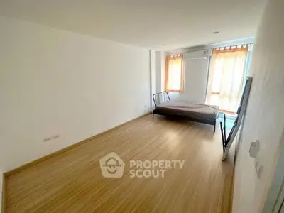 2021804-4-Photoroom.png
