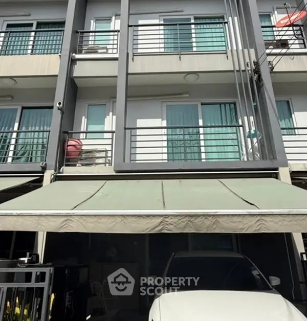 image_rental-27689611