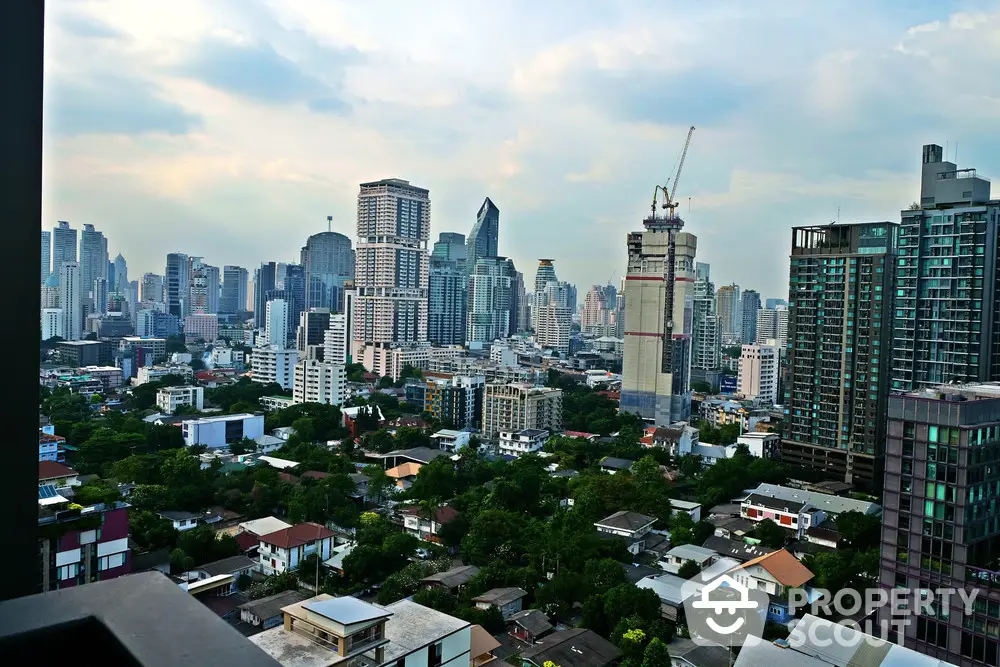  1 Bedroom Condo at Rhythm Sukhumvit 36 38-1