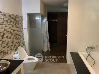  2 Bedrooms House -2