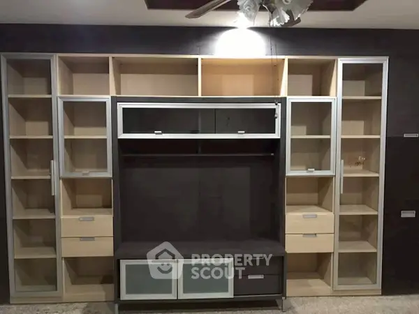 image_rental-29927516