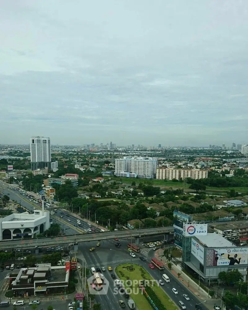  1 Bedroom Condo at Lumpini Place Srinakarin Huamak-1
