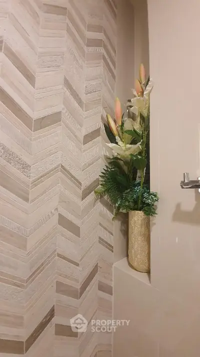  1 Bedroom Condo at Oka Haus Sukhumvit 36 Bathroom