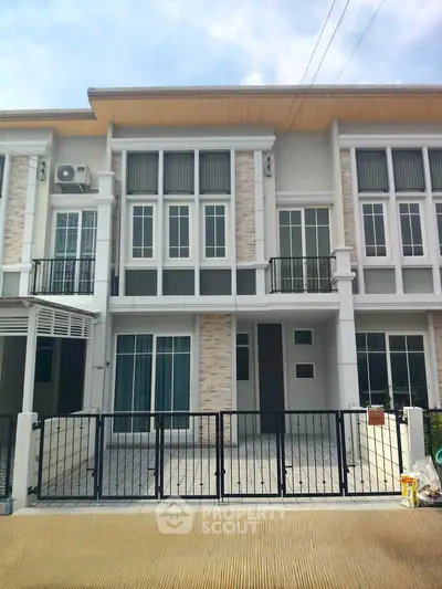 image_rental-27278395