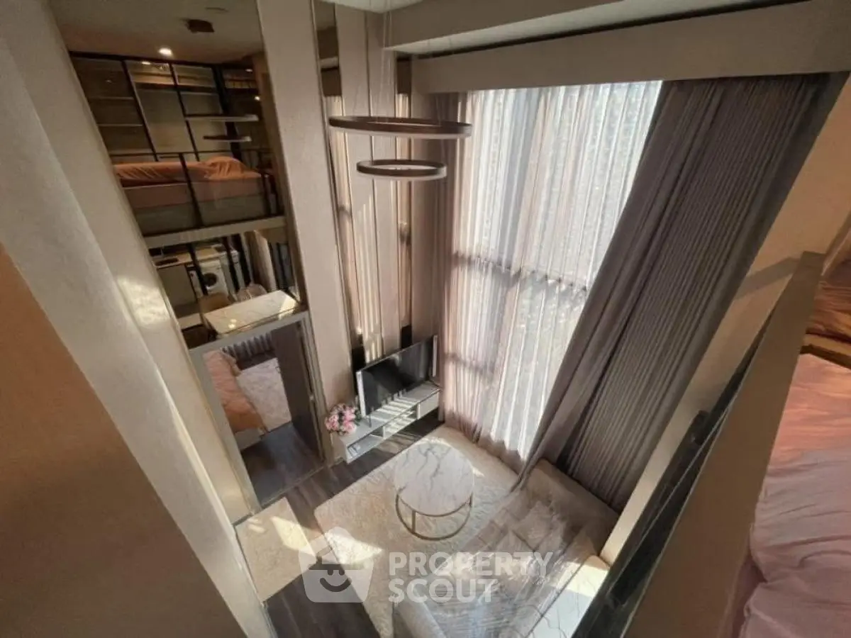 Stunning loft apartment with high ceilings and modern decor