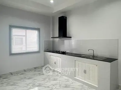 e6edb7836b8eecbcdff05620a846adda (1)-Photoroom.png